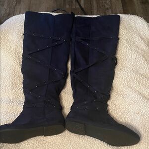 Women's Knee-High Boots in Navy